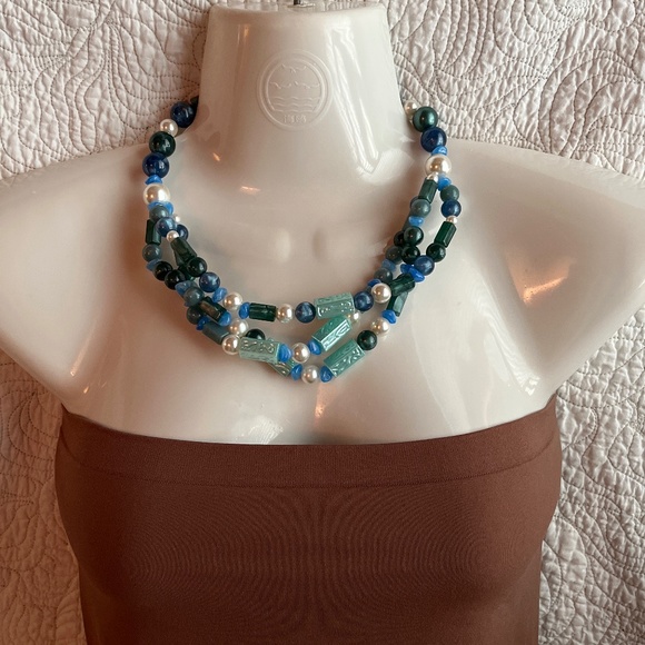 VINTAGE (1988) AVON SOUTH OF FRANCE NECKLACE - Picture 1 of 3